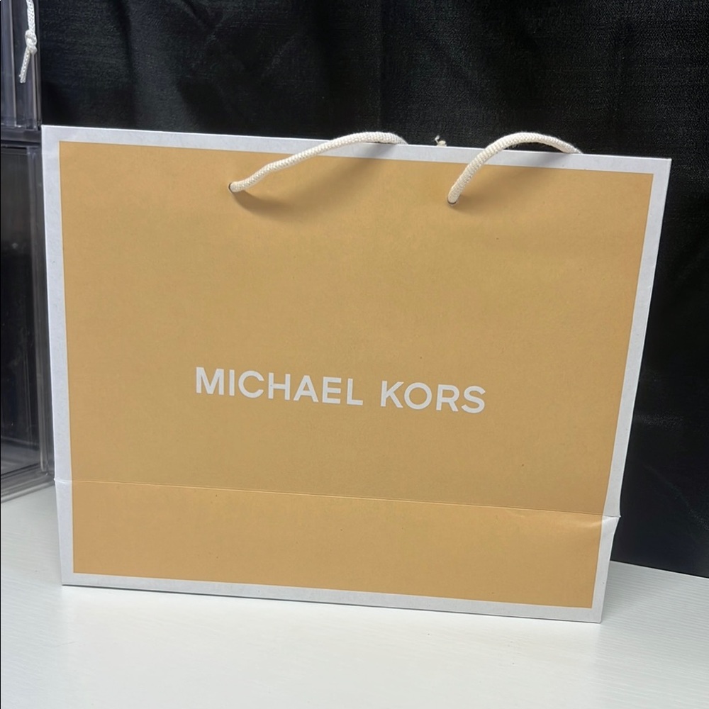 Michael Kors Sunshine Yellow Crossbody Bag with Gold Chain - Picture 3 of 3